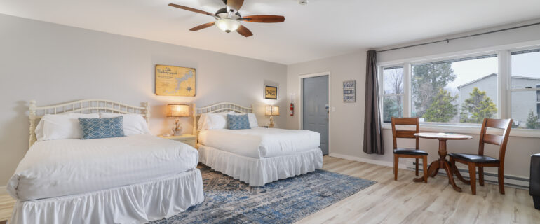 East Shore Lodging - Two Queen Beds