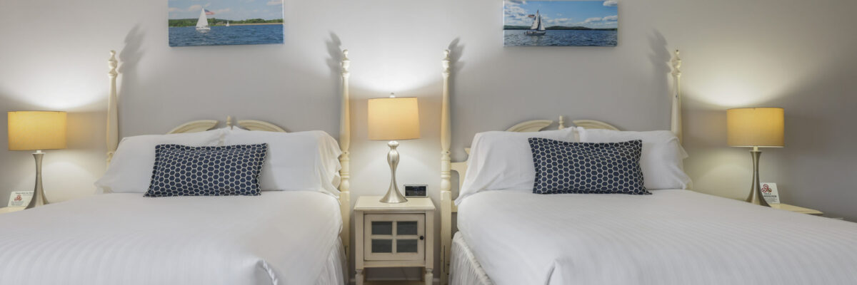 East Shore Lodging - Two Queen Beds