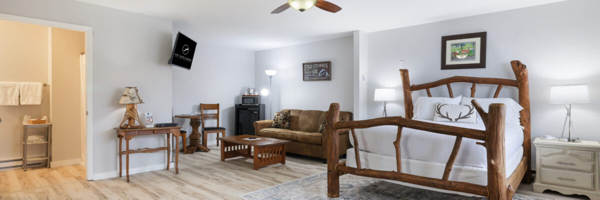 East Shore Lodging - One Queen Bed