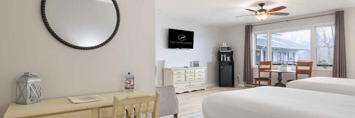 East Shore Lodging - Two Queen Beds