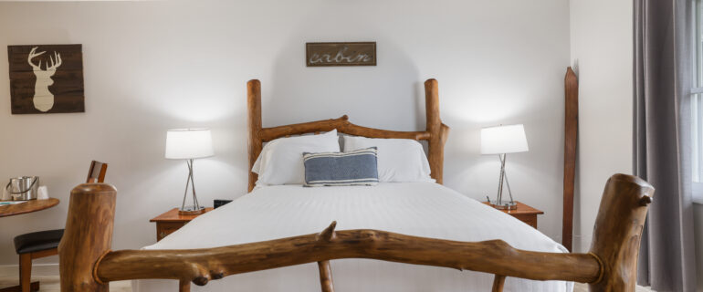 East Shore Lodging Queen Room
