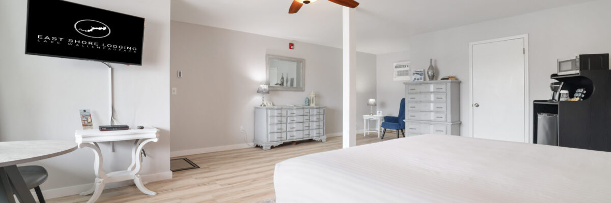 East Shore Lodging - King Room