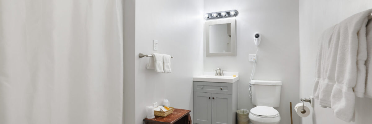 East Shore Lodging - Double Queen Suite